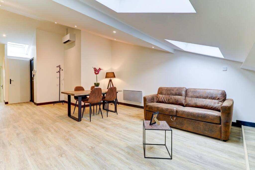 La Cambuse Topdestination-Bourg - Centre Ville - Classe 3 Etoiles 외부 사진